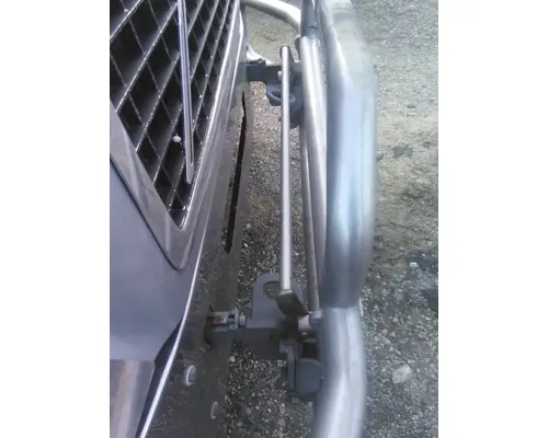 VOLVO VNL BUMPER BRUSH GUARD