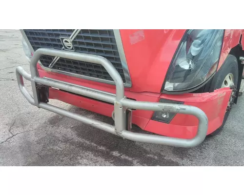 VOLVO VNL BUMPER BRUSH GUARD