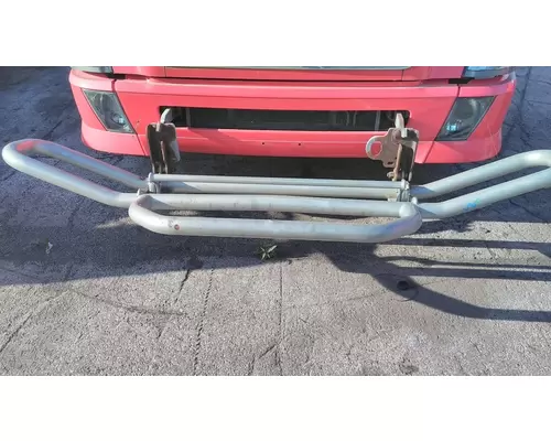 VOLVO VNL BUMPER BRUSH GUARD
