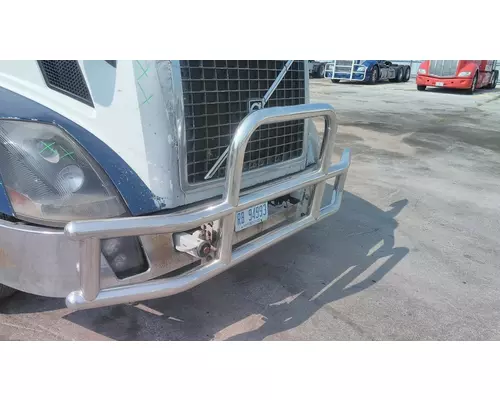 VOLVO VNL BUMPER BRUSH GUARD