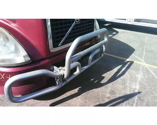 VOLVO VNL BUMPER BRUSH GUARD