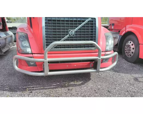 VOLVO VNL BUMPER BRUSH GUARD