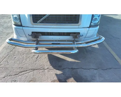 VOLVO VNL BUMPER BRUSH GUARD