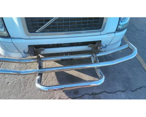 VOLVO VNL BUMPER BRUSH GUARD