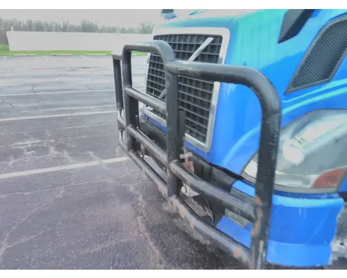 VOLVO VNL BUMPER BRUSH GUARD