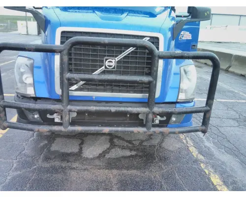 VOLVO VNL BUMPER BRUSH GUARD