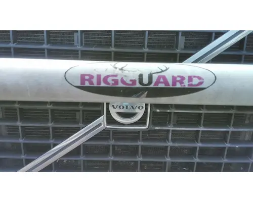 VOLVO VNL BUMPER BRUSH GUARD