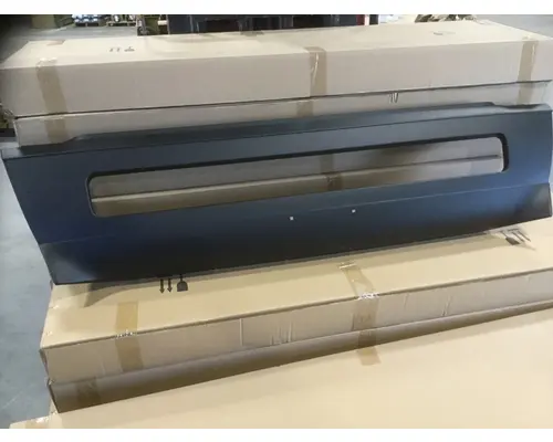 VOLVO VNL BUMPER CENTER