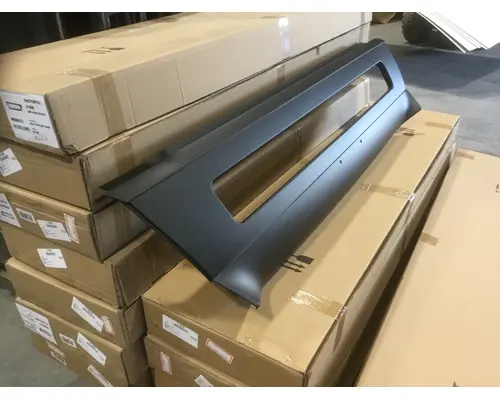 VOLVO VNL BUMPER CENTER