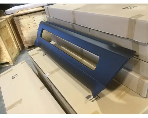 VOLVO VNL BUMPER CENTER