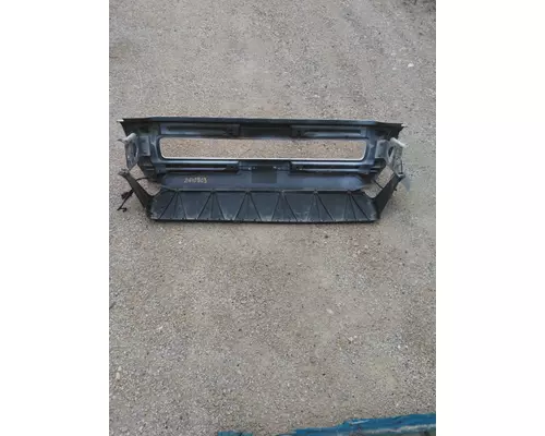 VOLVO VNL BUMPER CENTER