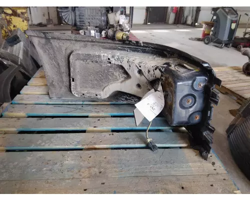 VOLVO VNL BUMPER END