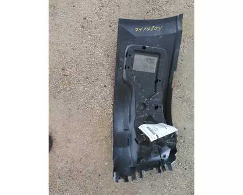 VOLVO VNL BUMPER END