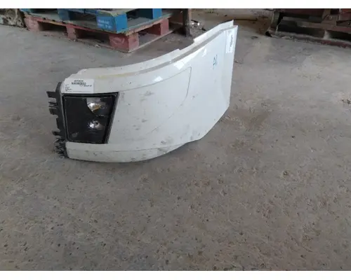 VOLVO VNL BUMPER END