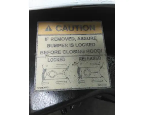 VOLVO VNL BUMPER END