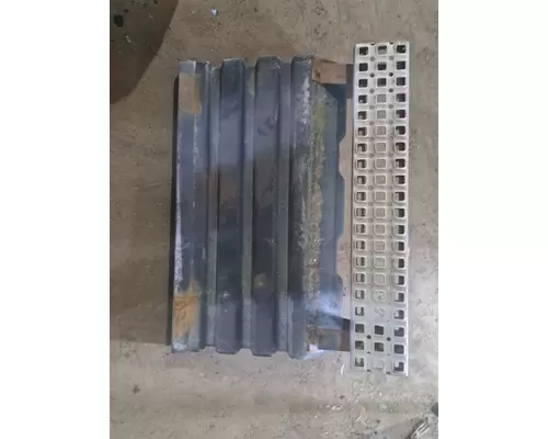 VOLVO VNL Battery Box Cover