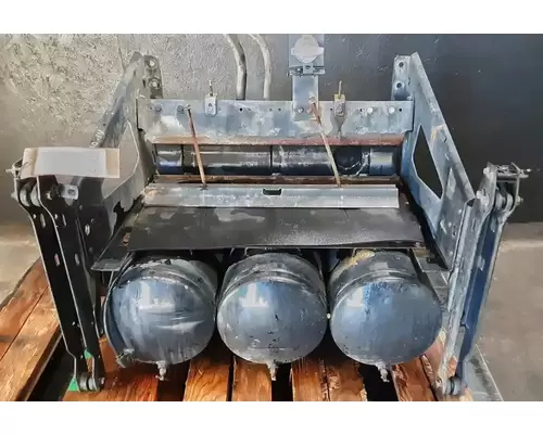 VOLVO VNL Battery BoxTray