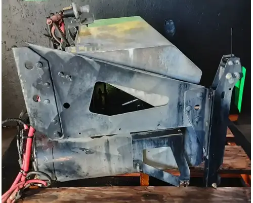 VOLVO VNL Battery BoxTray