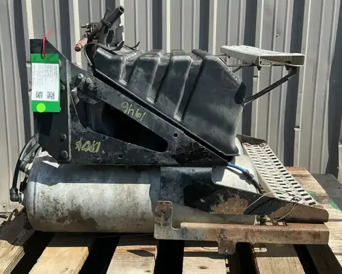 VOLVO VNL Battery BoxTray