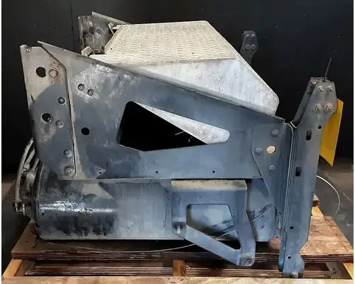 VOLVO VNL Battery BoxTray