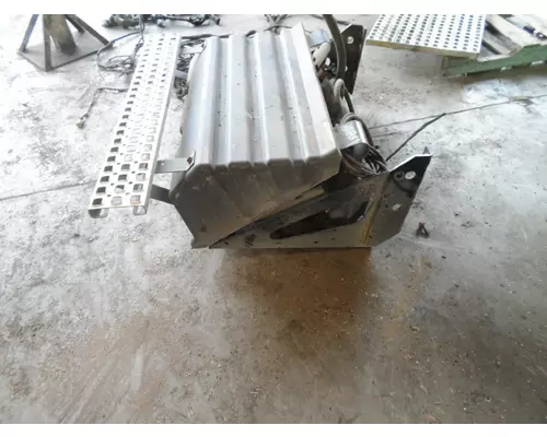 VOLVO VNL Battery Tray