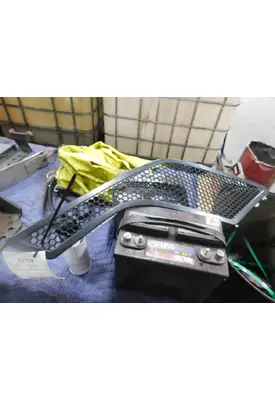 VOLVO VNL Body Parts, Misc.