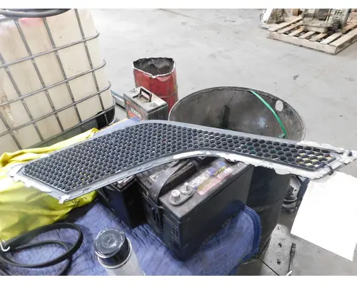 VOLVO VNL Body Parts, Misc.