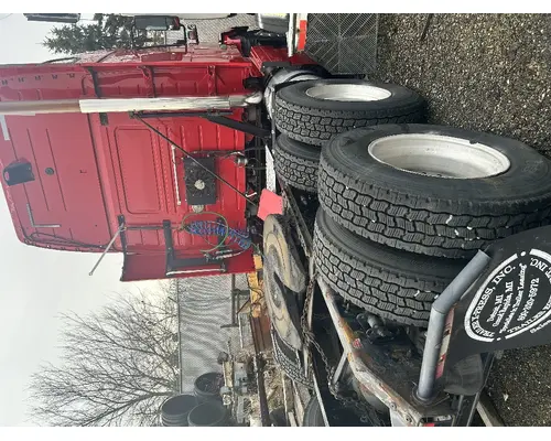 VOLVO VNL Brackets, Misc.
