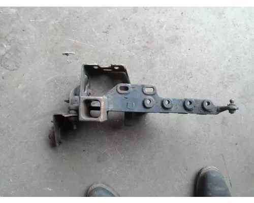 VOLVO VNL Brackets, Misc