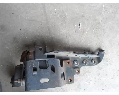 VOLVO VNL Brackets, Misc