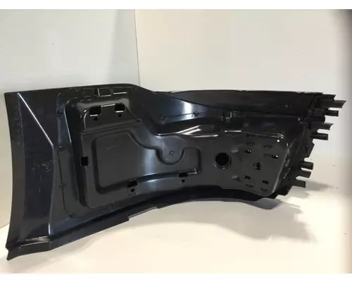 VOLVO VNL Bumper Assembly, Front