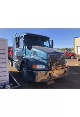 VOLVO VNL Bumper Assembly, Front