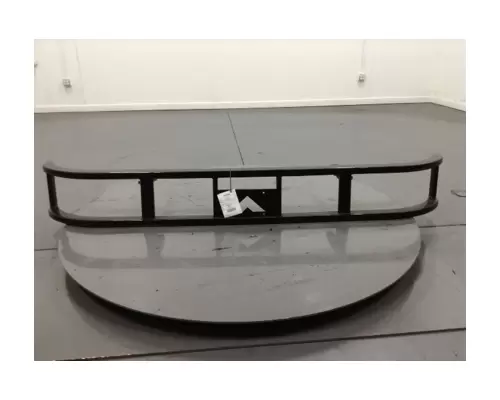 VOLVO VNL Bumper Assembly, Front