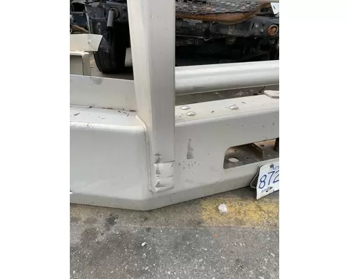 VOLVO VNL Bumper Assembly, Front