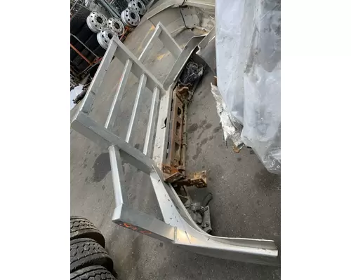 VOLVO VNL Bumper Assembly, Front