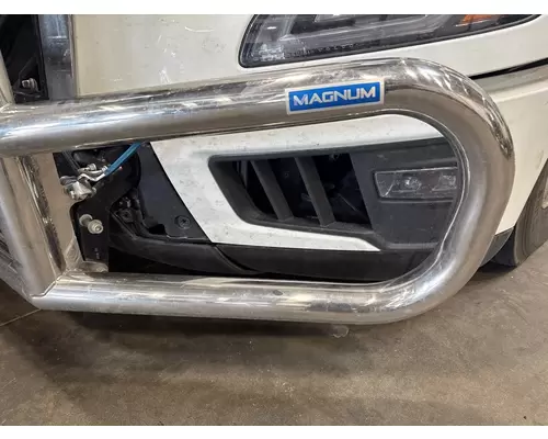 VOLVO VNL Bumper Assembly, Front