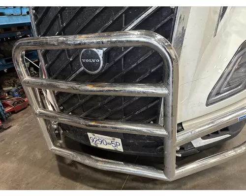 VOLVO VNL Bumper Assembly, Front