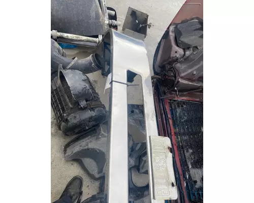 VOLVO VNL Bumper Assembly, Front