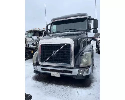 VOLVO VNL Bumper Assembly, Front