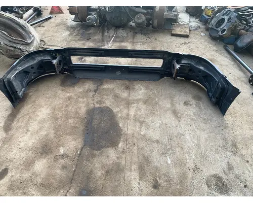 VOLVO VNL Bumper Assembly, Front