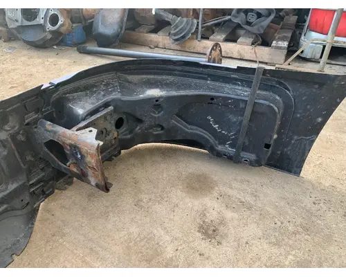 VOLVO VNL Bumper Assembly, Front