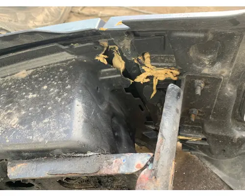 VOLVO VNL Bumper Assembly, Front