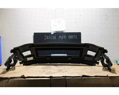 VOLVO VNL Bumper Assembly, Front