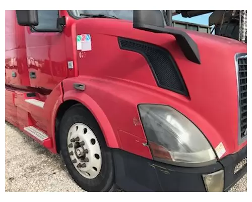 VOLVO VNL Bumper Assembly, Front