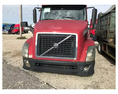 VOLVO VNL Bumper Assembly, Front