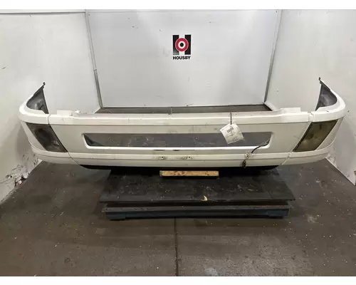 VOLVO VNL Bumper Assembly, Front