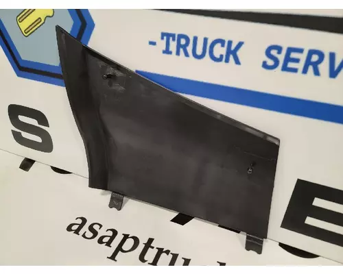 VOLVO VNL Bumper Assembly, Front