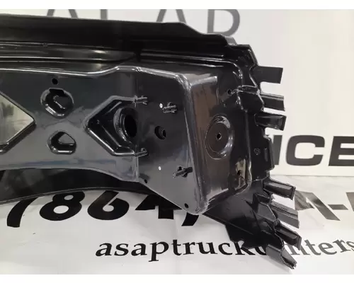 VOLVO VNL Bumper Assembly, Front