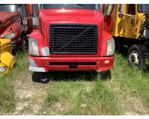 VOLVO VNL Bumper Assembly, Front