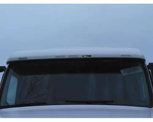 VOLVO VNL CAB CLIP
